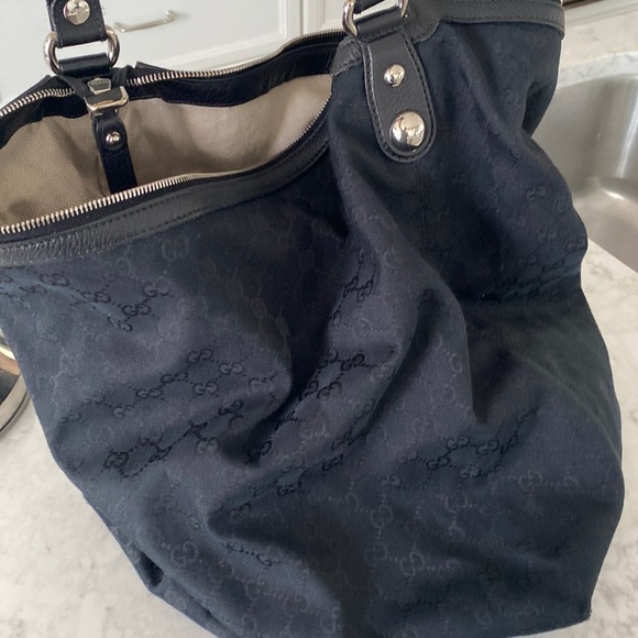 Gucci black bag excellent condition. - Picture 1 of 1